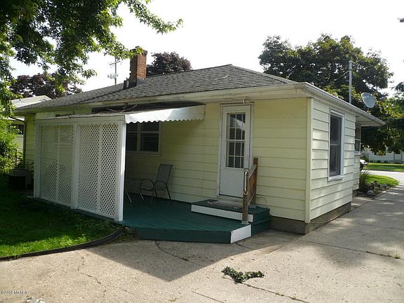 4th image of 3049 Clyde Park Ave SW