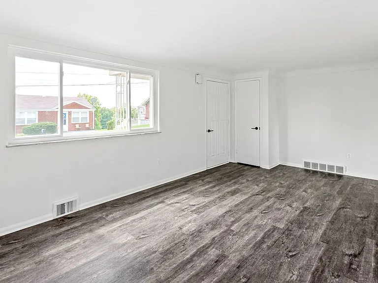 349 Virginia Ave — Photo 6