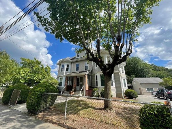 36 Lowell Ave #2
