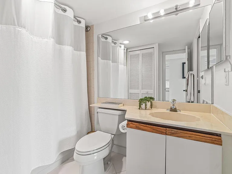 5380 Cedar Lake Dr #303 — Photo 16