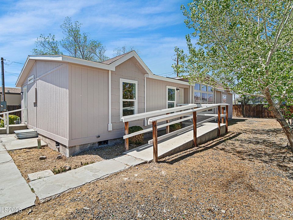 1st image of 2825 Winnemucca St
