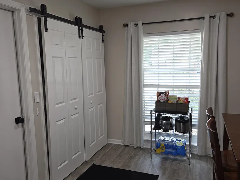 S Narrow Oak Ln — Photo 9
