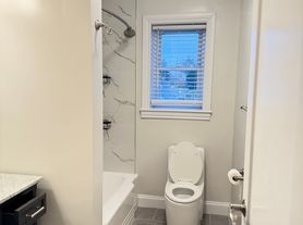 260 Eastchester Rd, New Rochelle, NY