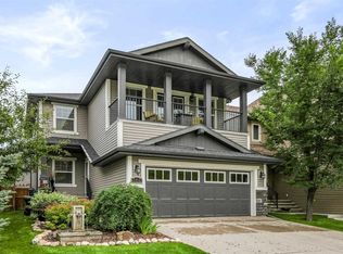 160 W Chaparral Valley Vw SE, Calgary, AB T2X0V3