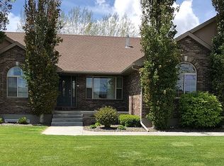 5264 S Clearfield Ln, Ammon, ID 83406