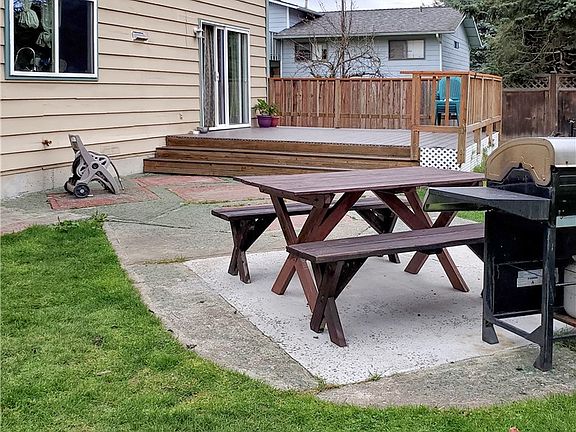 4th image of 1316 31st St SE