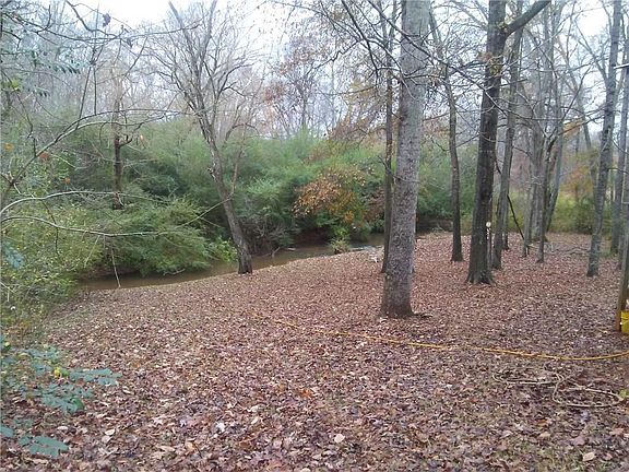 3rd image of 709 Veterans Dr