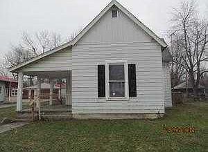 1005 south b street, elwood, IN 46036