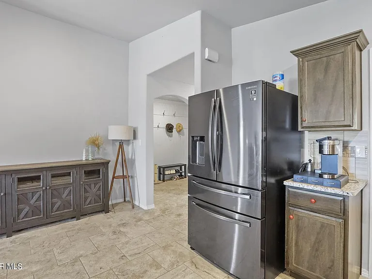 3917 Desert Dunes Dr — Photo 9