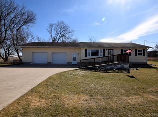 5517 Birch Run Rd, Millington, MI 48746