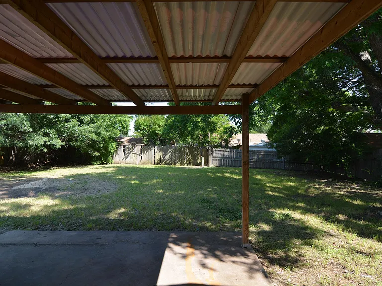 4701 Rockmoor Ln — Photo 16