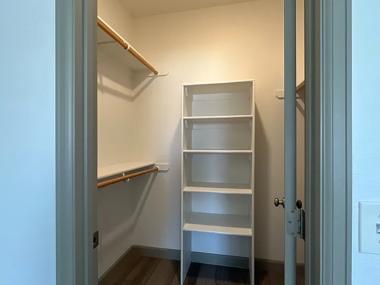 317 Victoria St — Photo 10