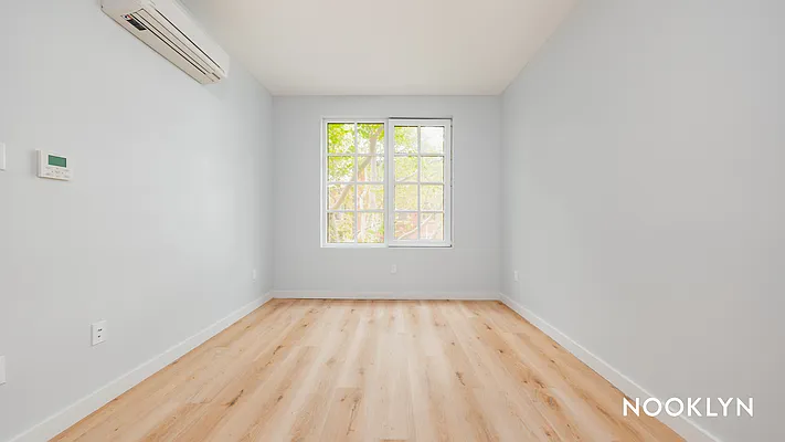 Rented by Nooklyn NYC LLC | media 82