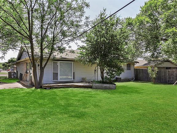 4th image of 3329 Statler Dr