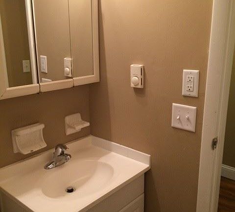 4th image of 1395 E Market St APT B