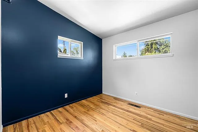 708 S Phillippi St — Photo 16