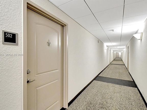 5th image of 100 Bayview Dr APT 502