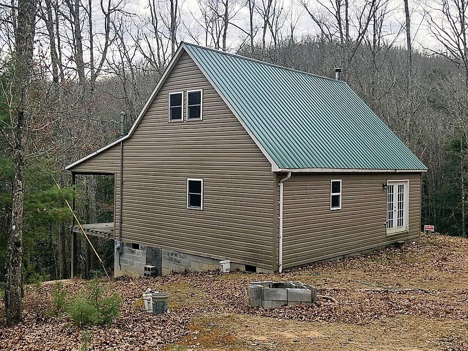 1st image of 10 Willow Ln