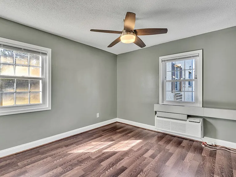 2237 Farrington Ave #203 — Photo 15