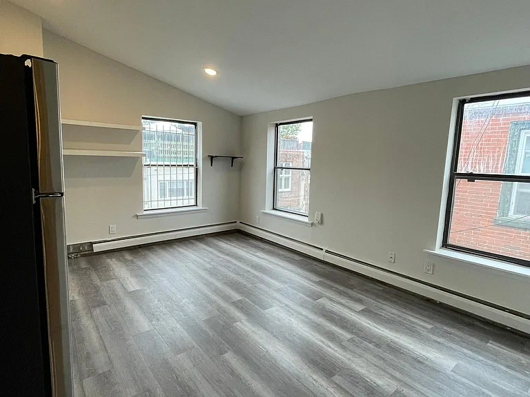 1917 Spring Garden St #6 — Photo 9