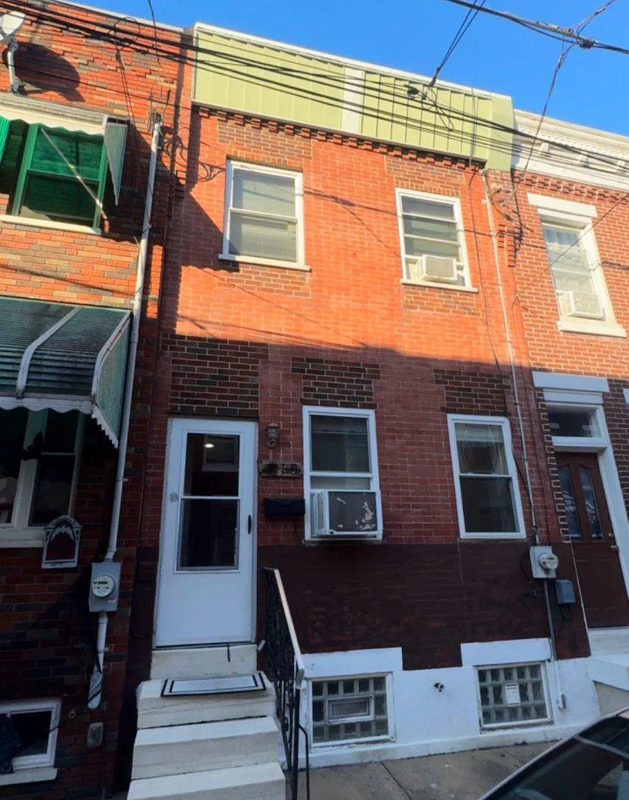 2 bed, 1.0 bath, 784 sqft, $1,500 — Photo 1
