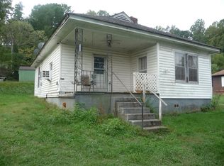 111 Chadmore Dr, Fieldale, VA 24089