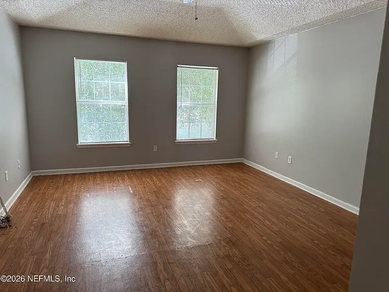458 Sherwood Oaks Dr — Photo 7