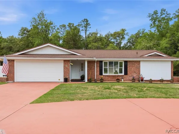 61 Cypress Blvd W, Homosassa, FL 34446