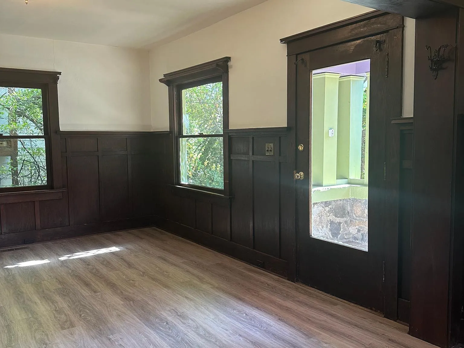3 bed, 1.5 bath, 1520 sqft, $2,495 — Photo 3