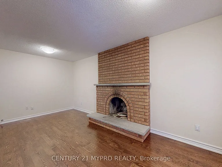 1 Brookwood Dr — Photo 5