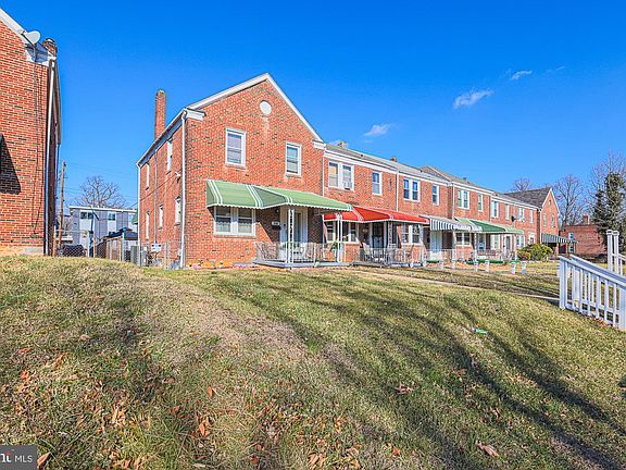 2nd image of 3938 Penhurst Ave