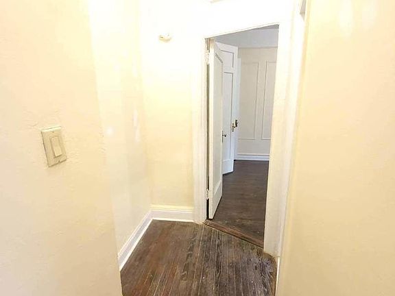 4th image of 932 Carroll St #1EE
