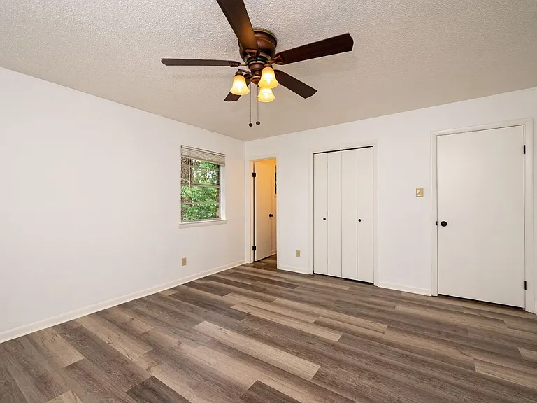 1320 Northpoint Cir — Photo 12