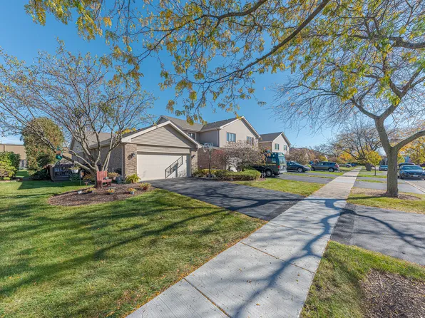 19701 Cambridge Dr, Mokena, IL 60448