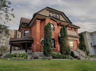 328 Frank St #5, Ottawa, ON K2P 0X8