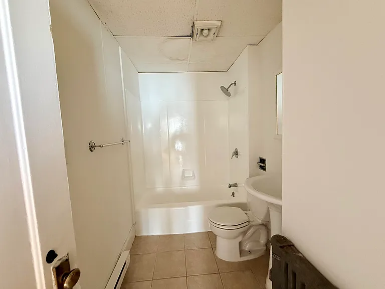 28 Brook St #2 — Photo 21