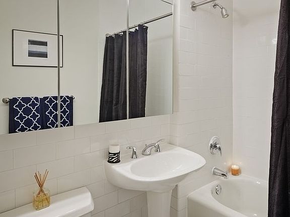 4th image of 90 Washington St APT 12W