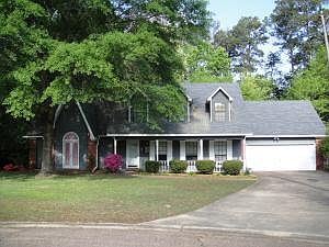 1st image of 105 King Edward Dr