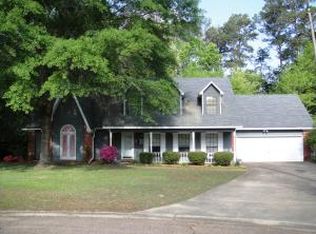 105 King Edward Dr, Columbus, MS 39705