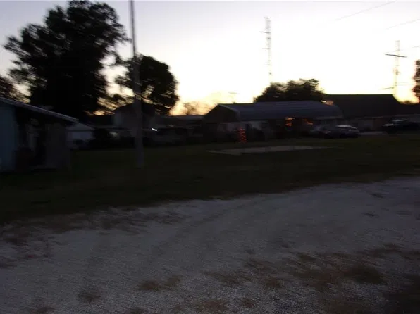 1327 East Dr, Westwego, LA 70094