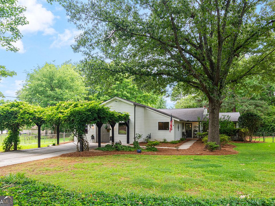 1st image of 3285 Howell Meadow Dr