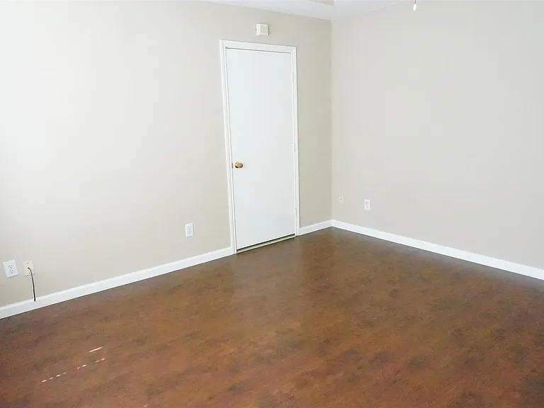 2114 Madewood Dr — Photo 16