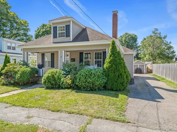 11 Shaw St, Weymouth, MA 02191