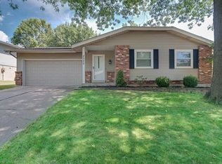 2322 Cedar Dale Ct, Maryland Heights, MO 63043
