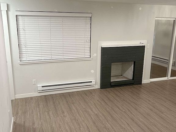 3rd image of 2307 O St NE APT A
