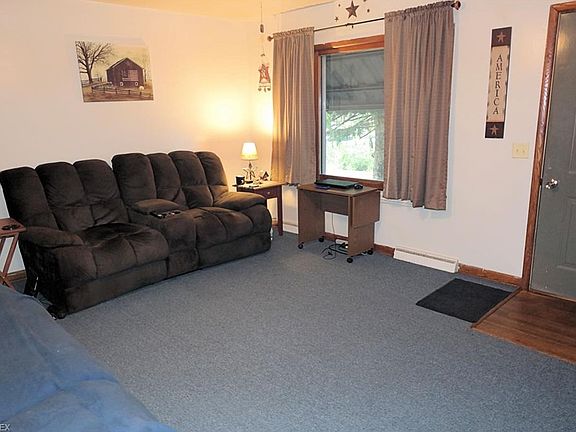 2nd image of 1170 Willow Brk