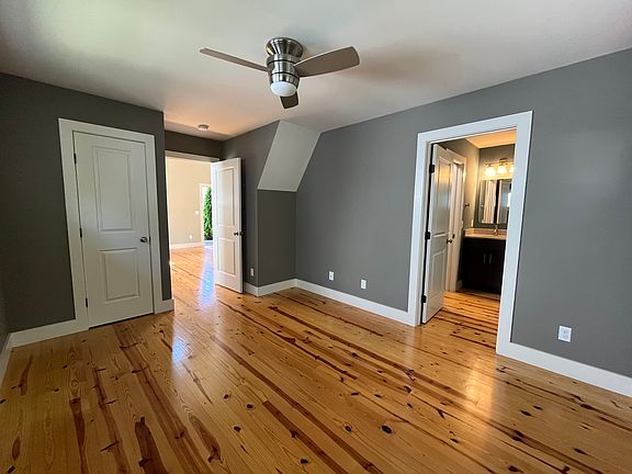 5th image of 83 Nevada Ave