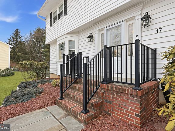 3rd image of 17 Yeger Rd