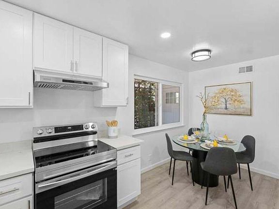 4th image of 1905 Camden Ave #B
