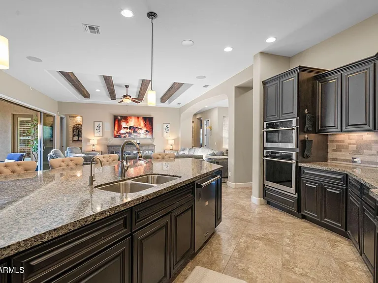 3781 E Chestnut Ln — Photo 32